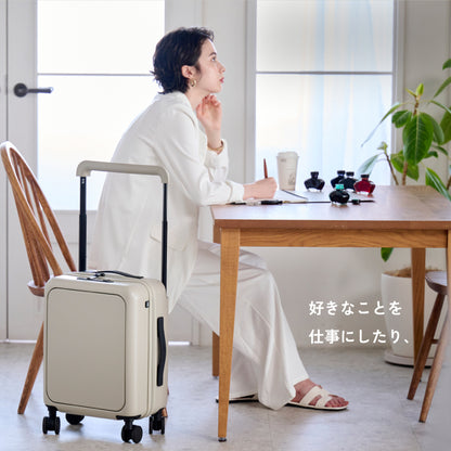 【収納も移動も抜群の最速スーツケース】SPEED U / SPEED U plus