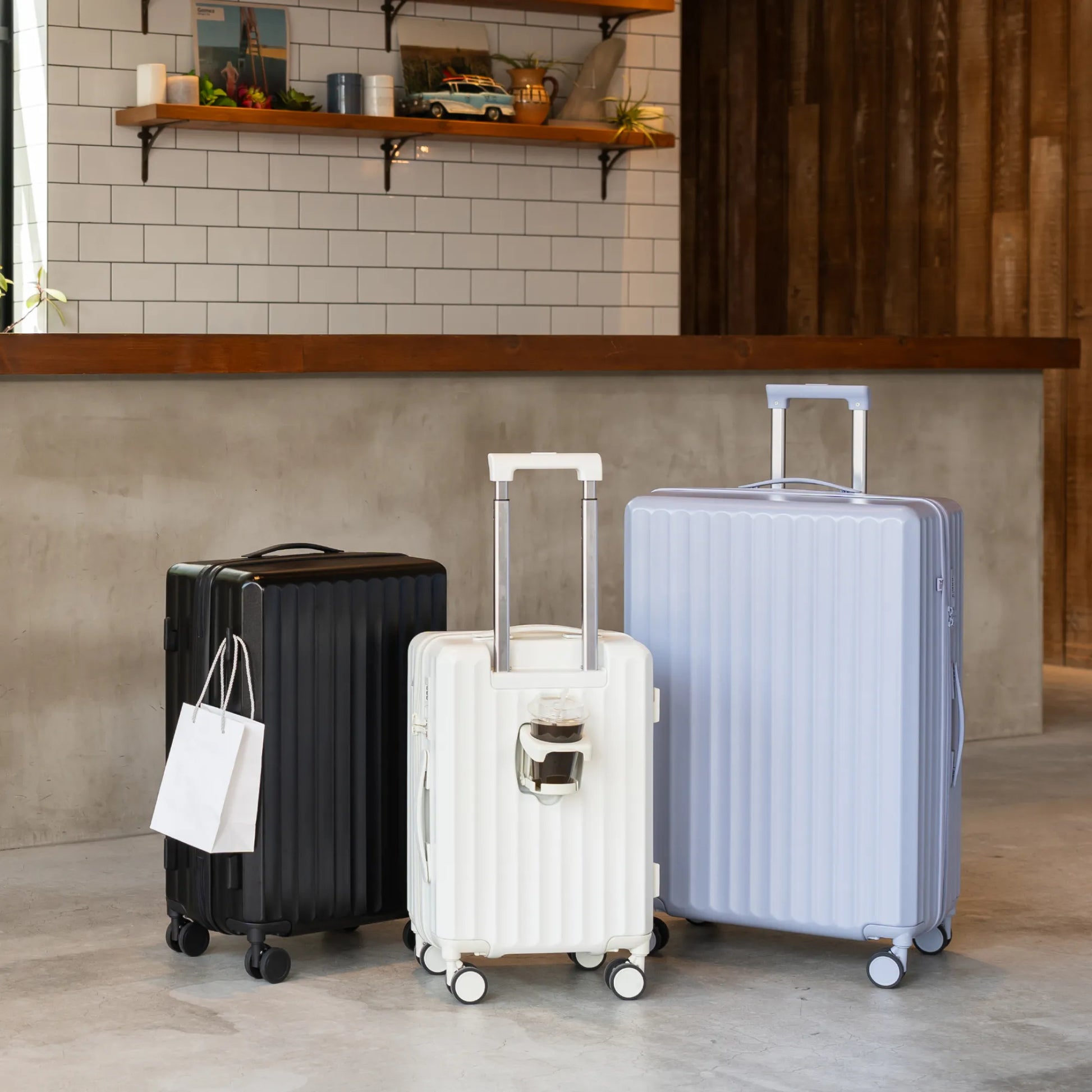 MAIMO HOOKABLE-フッカブルスーツケース 新品未開封 両手を塞がず、移動がラクに!】 HOOKABLE -フッカブル- – MAIMO